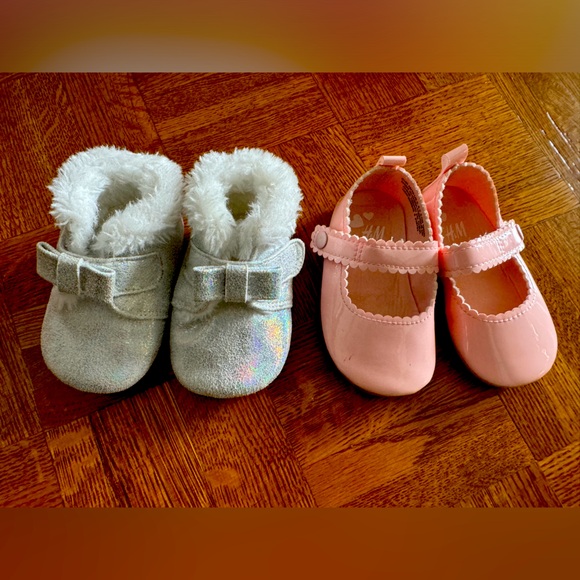 Two pairs of baby shoes for girls (A pair of ballet flats & boots sold together) - Picture 1 of 7